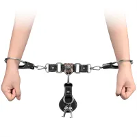 Rebellion cătușe BDSM argintii cu elemente din piele și cheițe Rebellion - 77221760 - 4