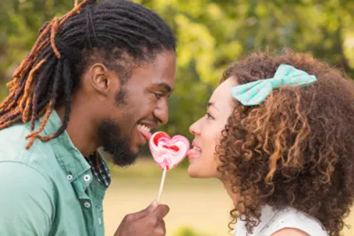 Rimming, adică „sărută-mă în fund”